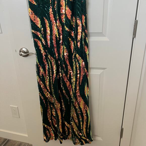 City Studio One Shoulder Sequin Gown Size 9/10 Green Formal Dress Slit - Picture 5 of 10